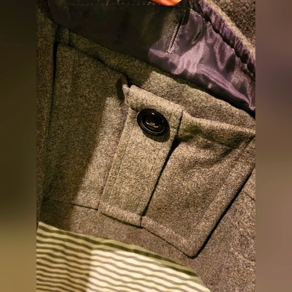 JUNIORS Coat-Size Large Urban Republic - Picture 6 of 10